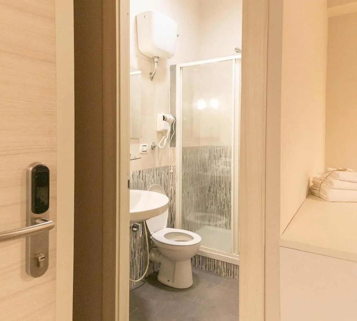 Dafne Room Wonderful Apt With Terrace Rome Apartment